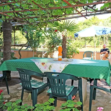 Appartamento In Vila Mia Pjescana Uvala