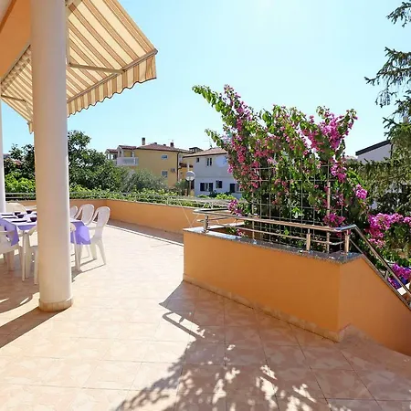 Appartamento In Vila Mia Pjescana Uvala
